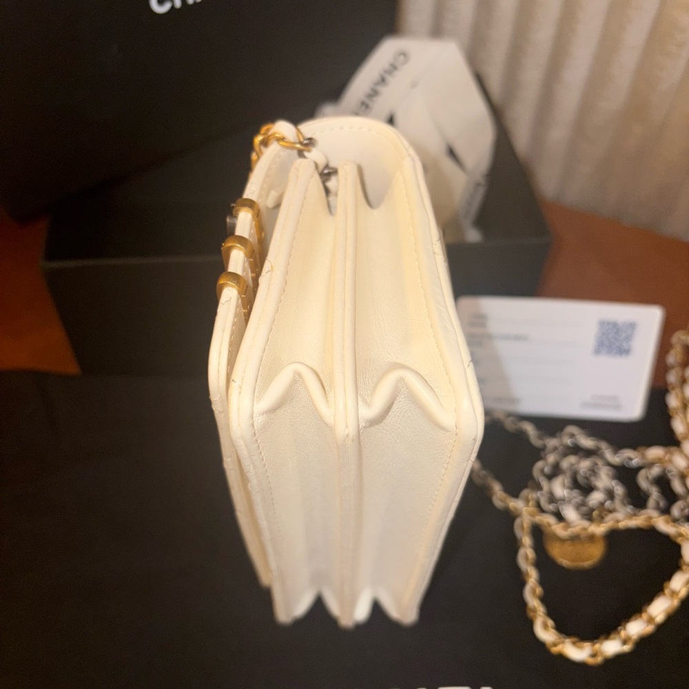 Chanel Paris Coco Runway Wallet On Chain White Lambskin WOC Full Set - Picture 9 of 14
